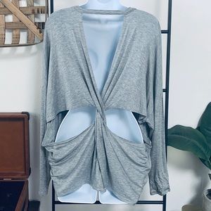 Open Twist Back FOREIGN EXCHANGE Top NWOT